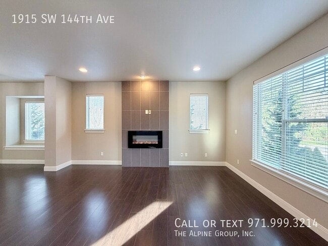Building Photo - 1915 SW 144th Ave