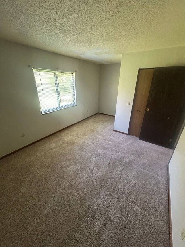 Building Photo - New one bedroom apartment in Butler!
