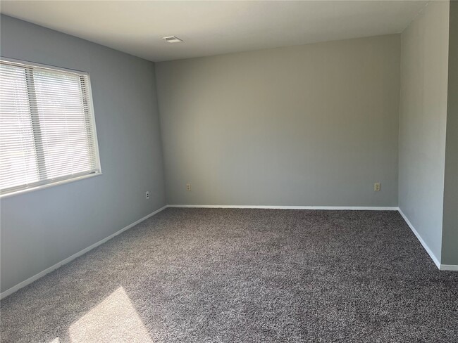 Building Photo - 11636 Cedar Walk Dr