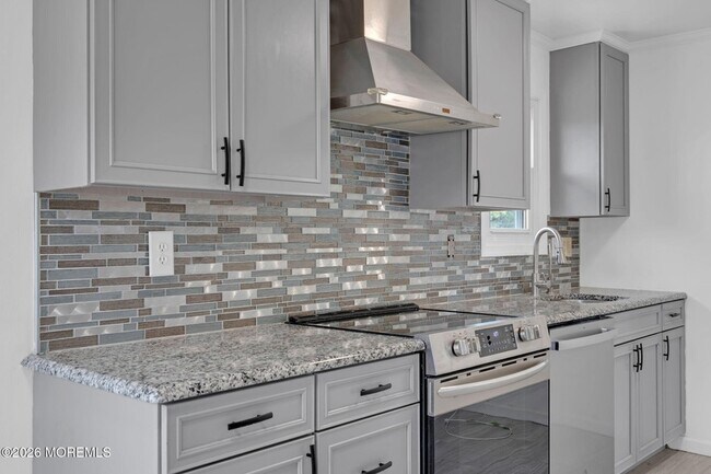 Building Photo - 405 Terrace Ave