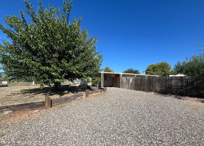 Building Photo - HOUSE - COTTONWOOD - VERDE VILLAGE