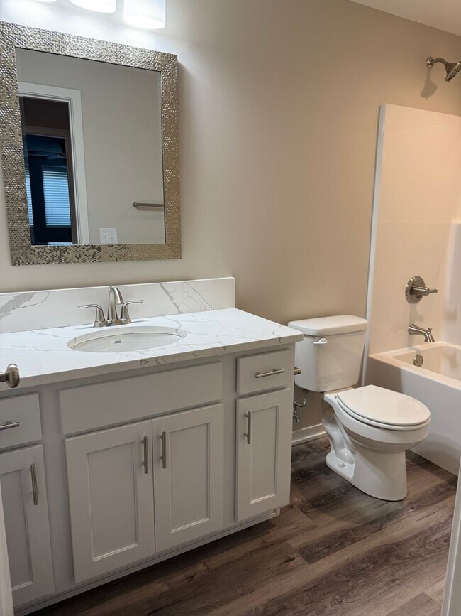 Building Photo - Ranch townhome with 2 stall garage. Spacious 2 bedrooms/2.5-bathroom, 1st floor laundry