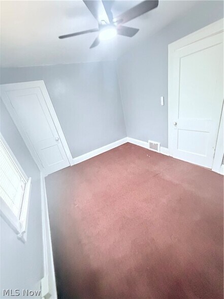 Building Photo - 14011 Glendale Ave