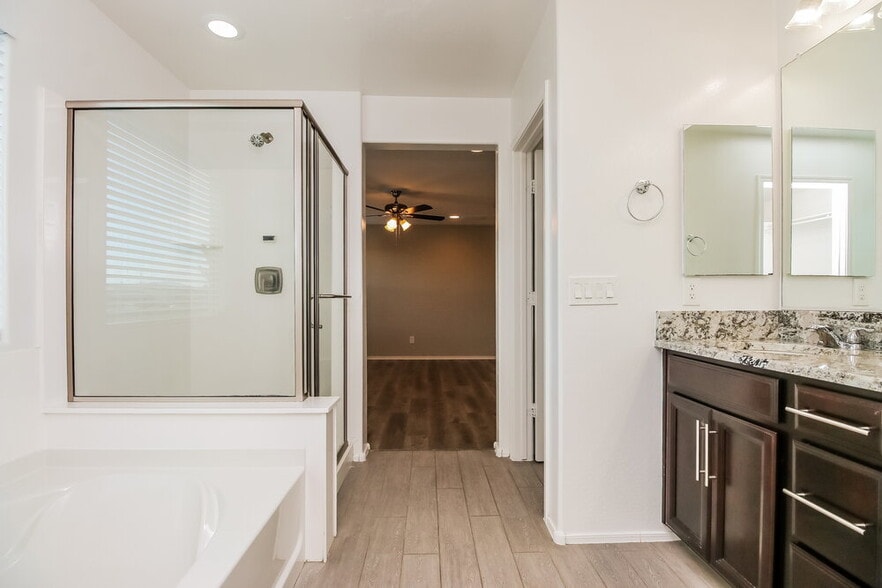 Building Photo - 495 N Ranger Trail