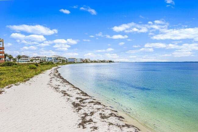 Building Photo - 5 Portofino Dr