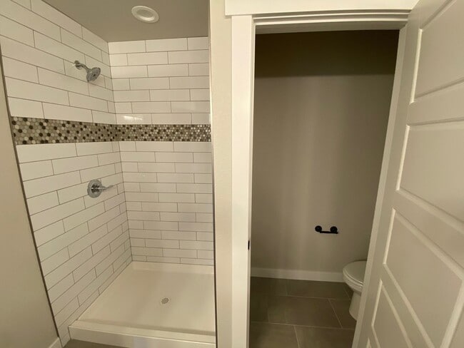 Building Photo - Beautiful BRAND NEW townhome in Chimney Park!