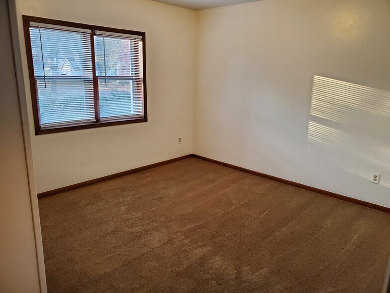 Building Photo - 226 N Nicollet St