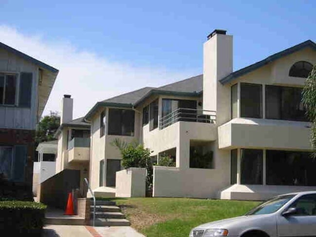 Building Photo - m390 - Lindboe