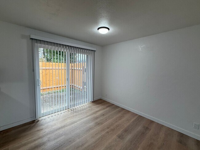 Building Photo - 4012so