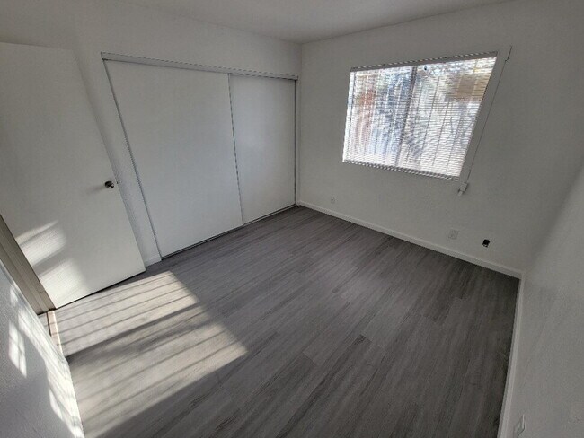 Building Photo - "Discover Comfort and Convenience: Spacious 2-Bed, 2-Bath Apartment in Las Vegas!"