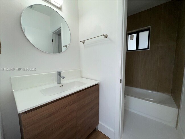 Building Photo - 9451 SW 79th St