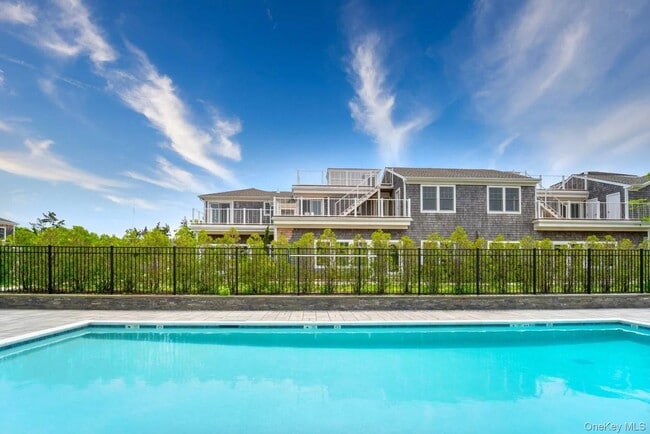 Building Photo - 68 Foster Ave