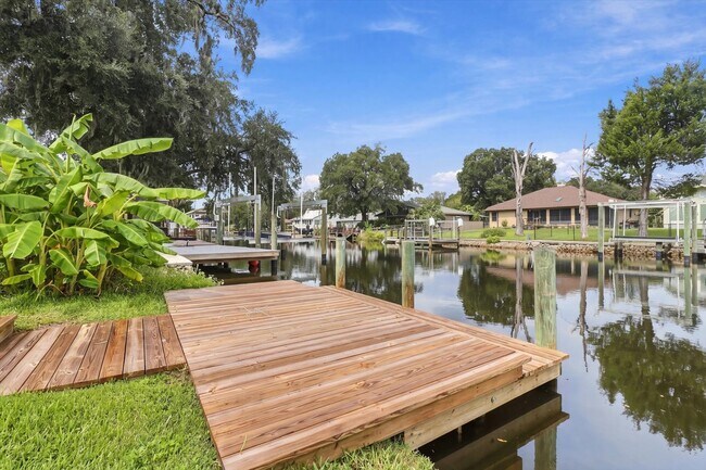 Building Photo - 11625 W Riverhaven Dr