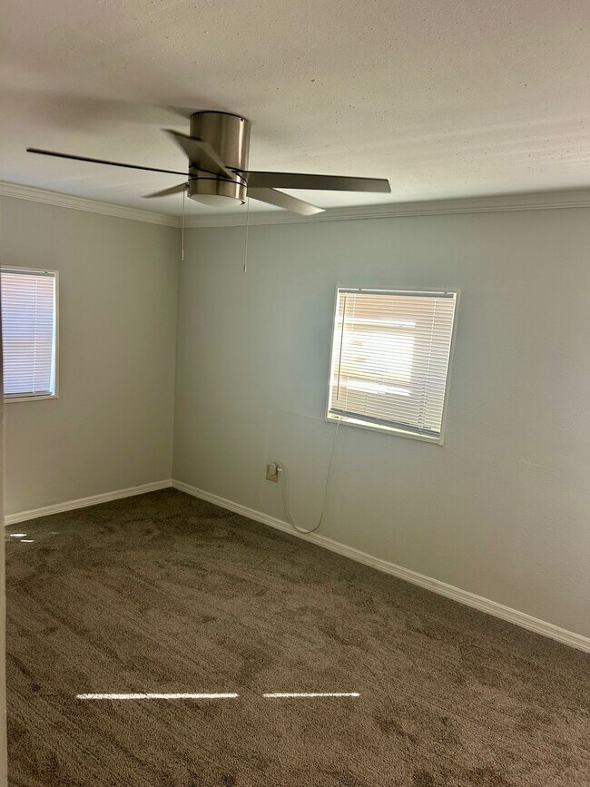 Building Photo - 5934 Blackthorn Rd