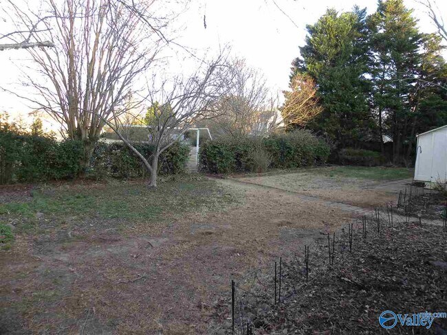 Building Photo - 104 Prairie Ct