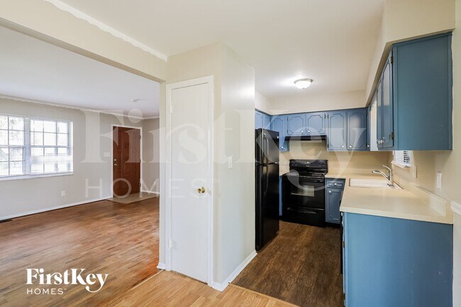Building Photo - 3618 Ferncliff Ave