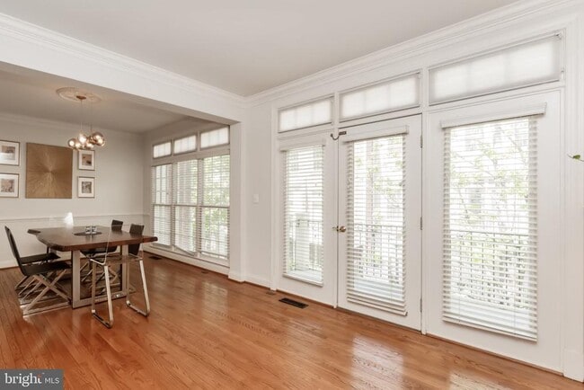 Building Photo - 7489 Carriage Hills Dr