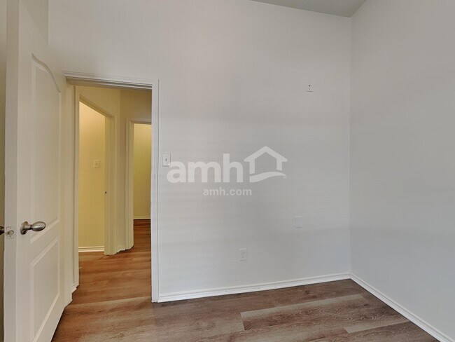 Building Photo - 21415 Branchport Dr