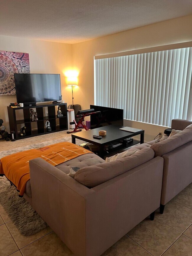 Building Photo - 815 Boynton Beach Blvd