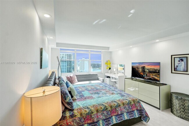 Building Photo - 2501 S Ocean Dr