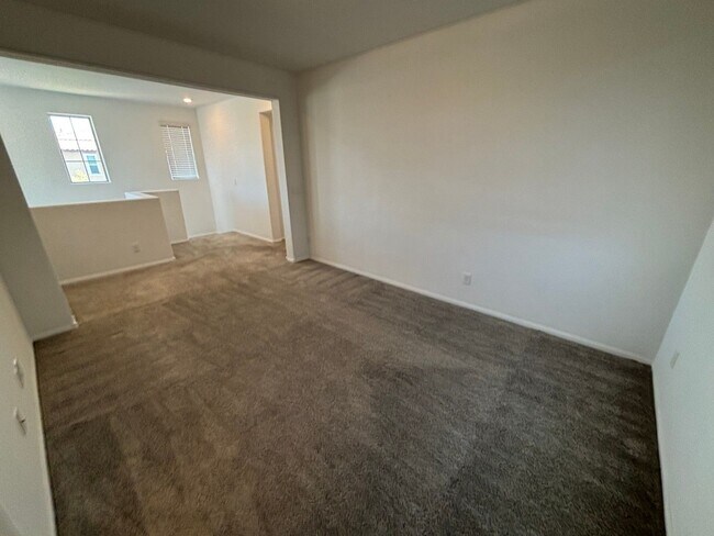 Building Photo - Charming 3-Bedroom Home with Spacious Back...
