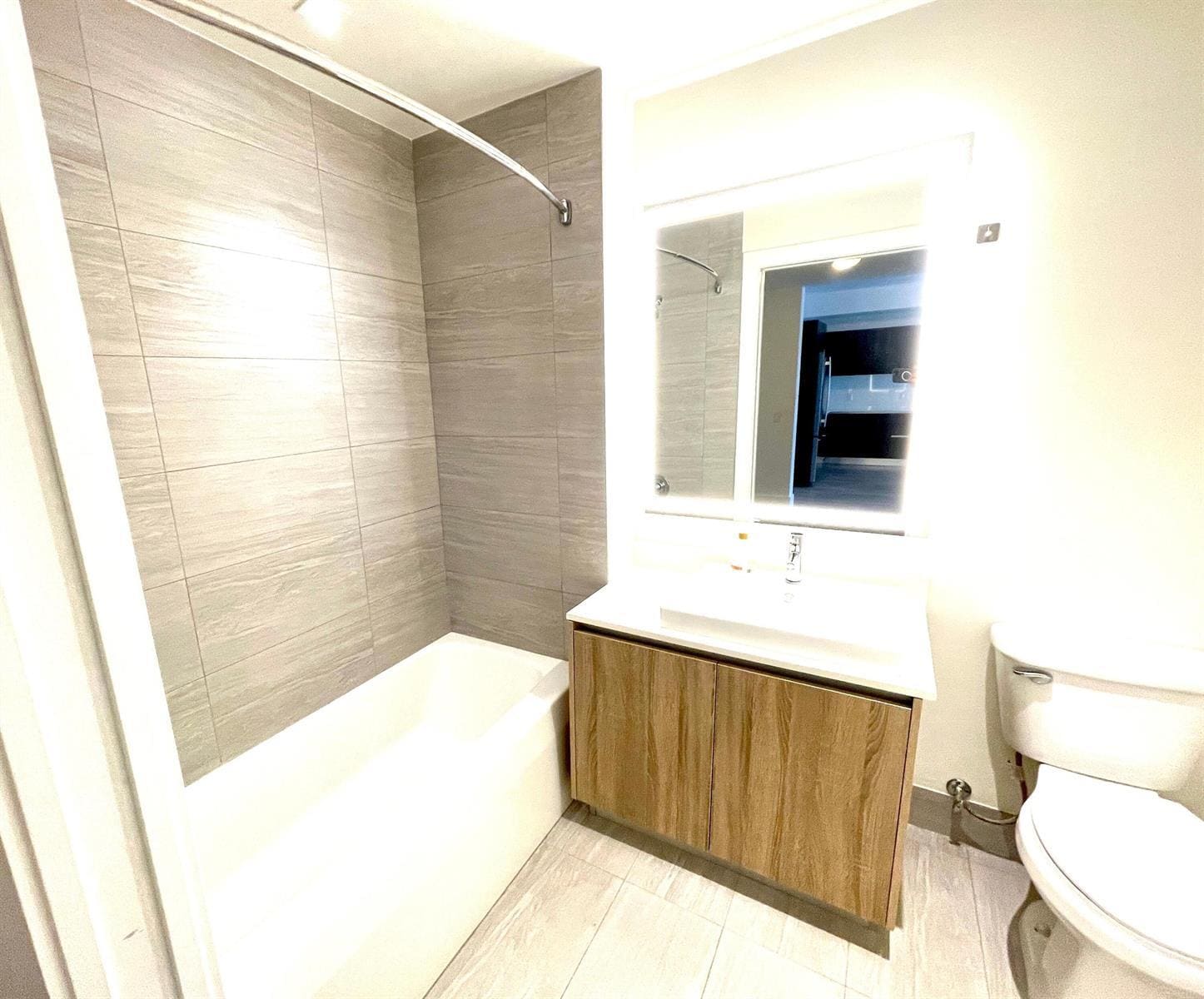 Building Photo - 2960 NE 207th St