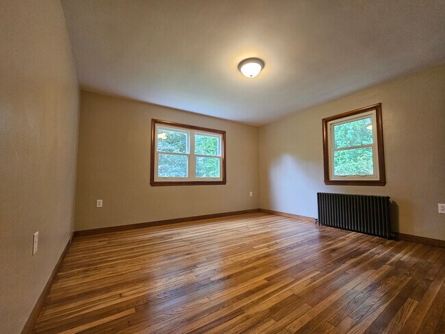 Bedroom 1 - 139 Lisbon Rd