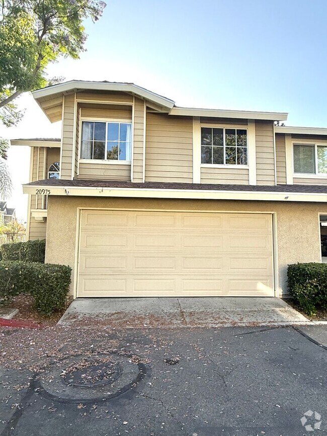Building Photo - Welcome to your beautifully upgraded home ...