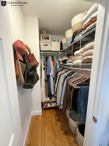 Building Photo - 7 Sexton St