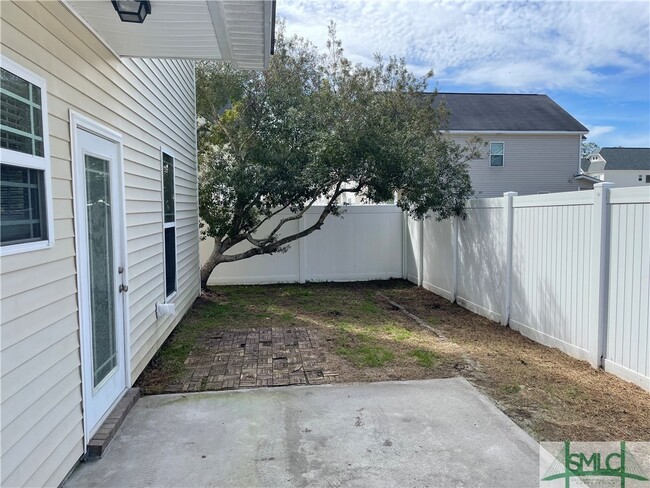 Building Photo - 225 Summer Hill Ct
