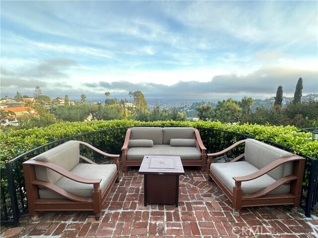 Building Photo - 7930 Vulcan Dr