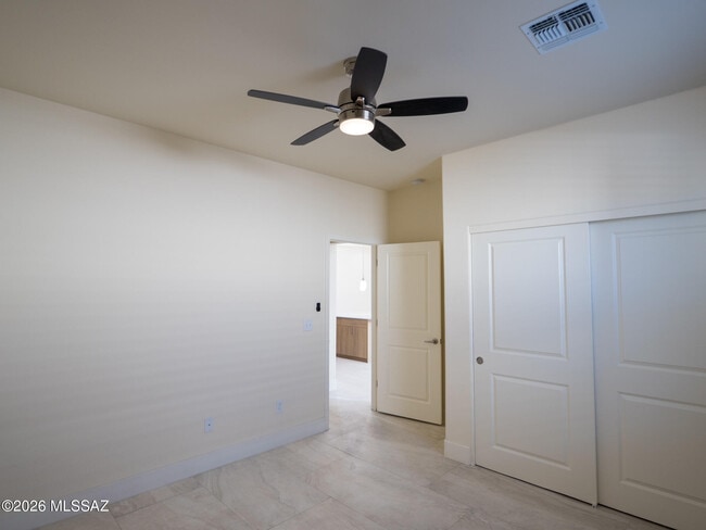 Building Photo - 1616 E Hedrick Dr