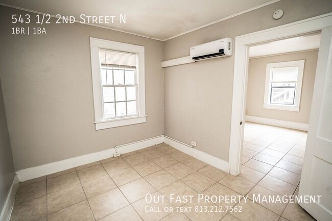 Building Photo - 543 1/2 2nd Street N-