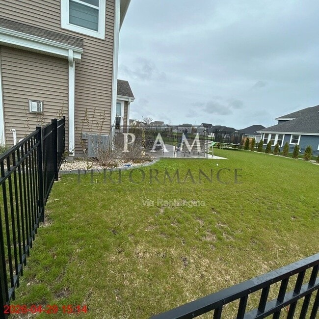 Building Photo - 1952 N Cora Dr