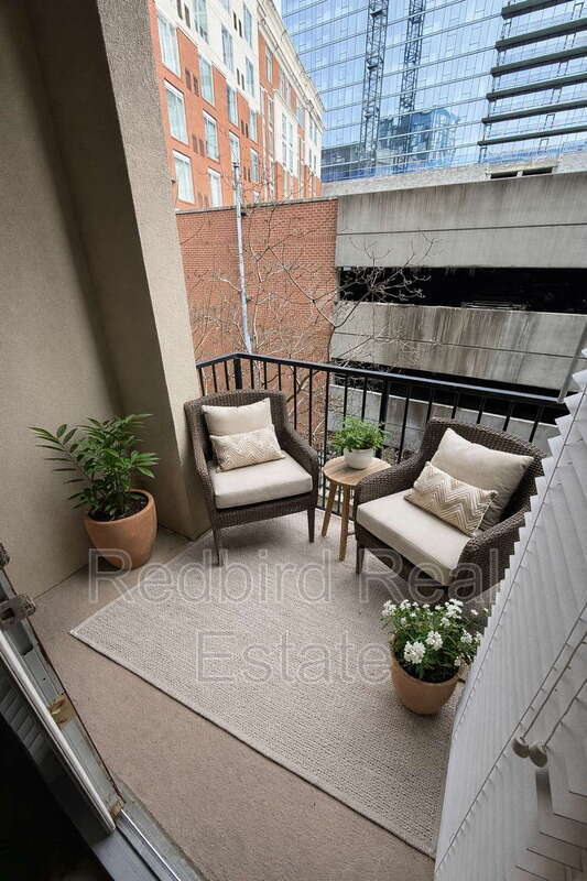 Building Photo - 1803 Broadway