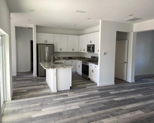 Building Photo - 802 San Pedro Ct