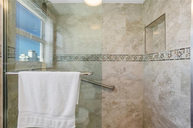 Building Photo - 245 18th St