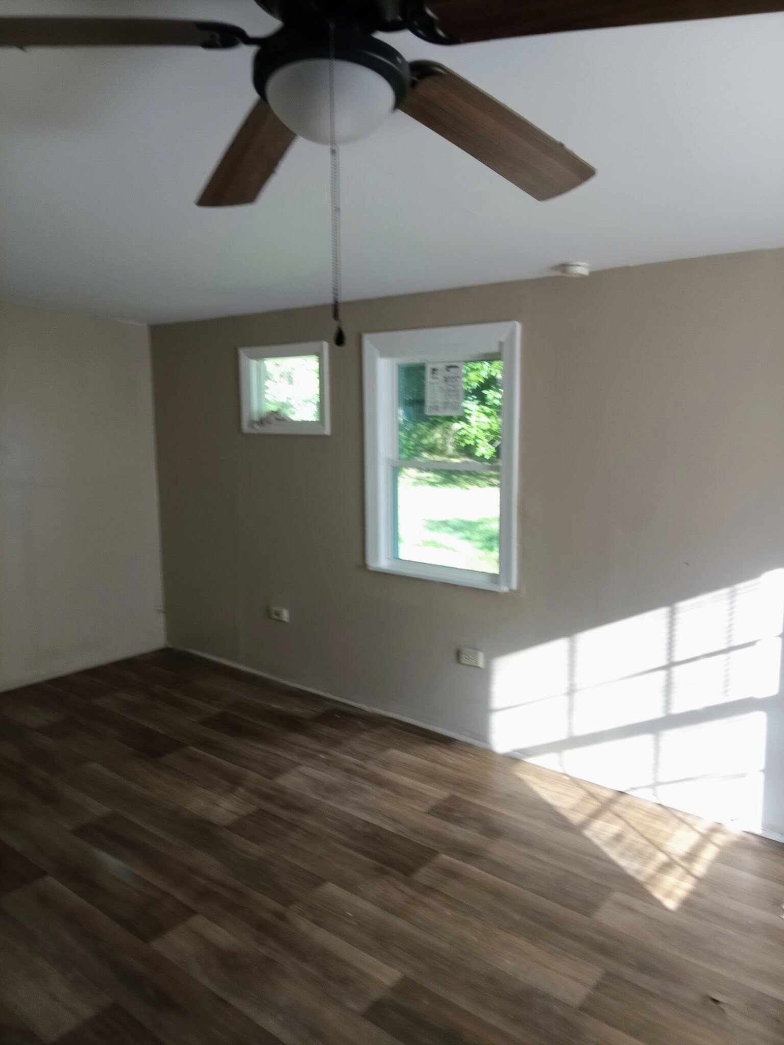 Building Photo - 1153 Hodson Dr