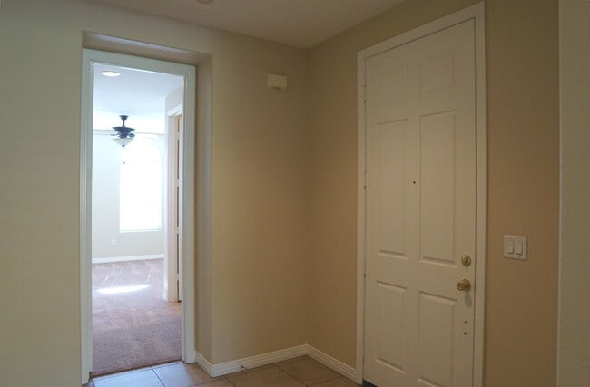 Building Photo - 35579 Domani Dr