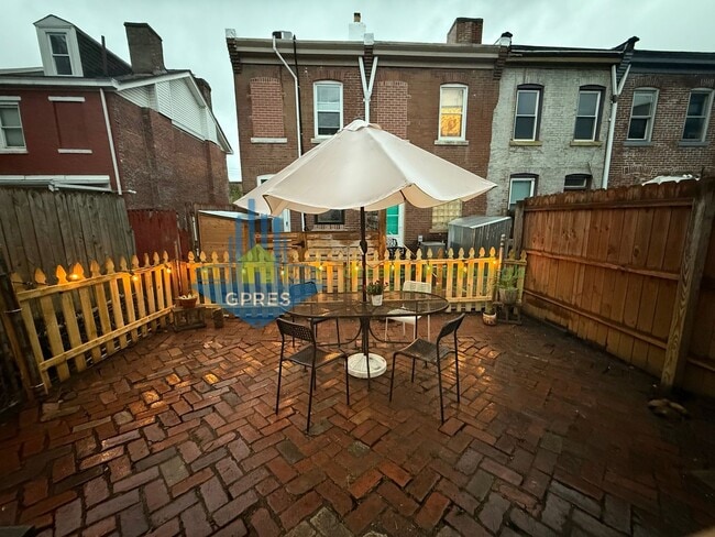 Building Photo - Classic Lawrenceville Row House – Walkable...