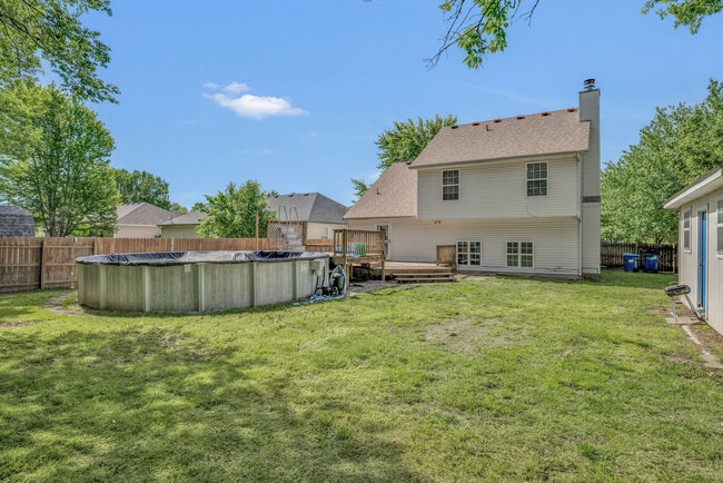 Building Photo - 1427 Logan Dr