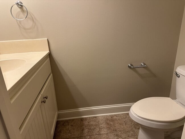 Building Photo - 273 Vining Way