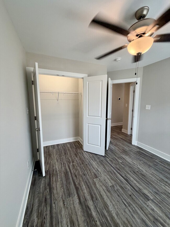 Building Photo - 52 Cuddington Ln