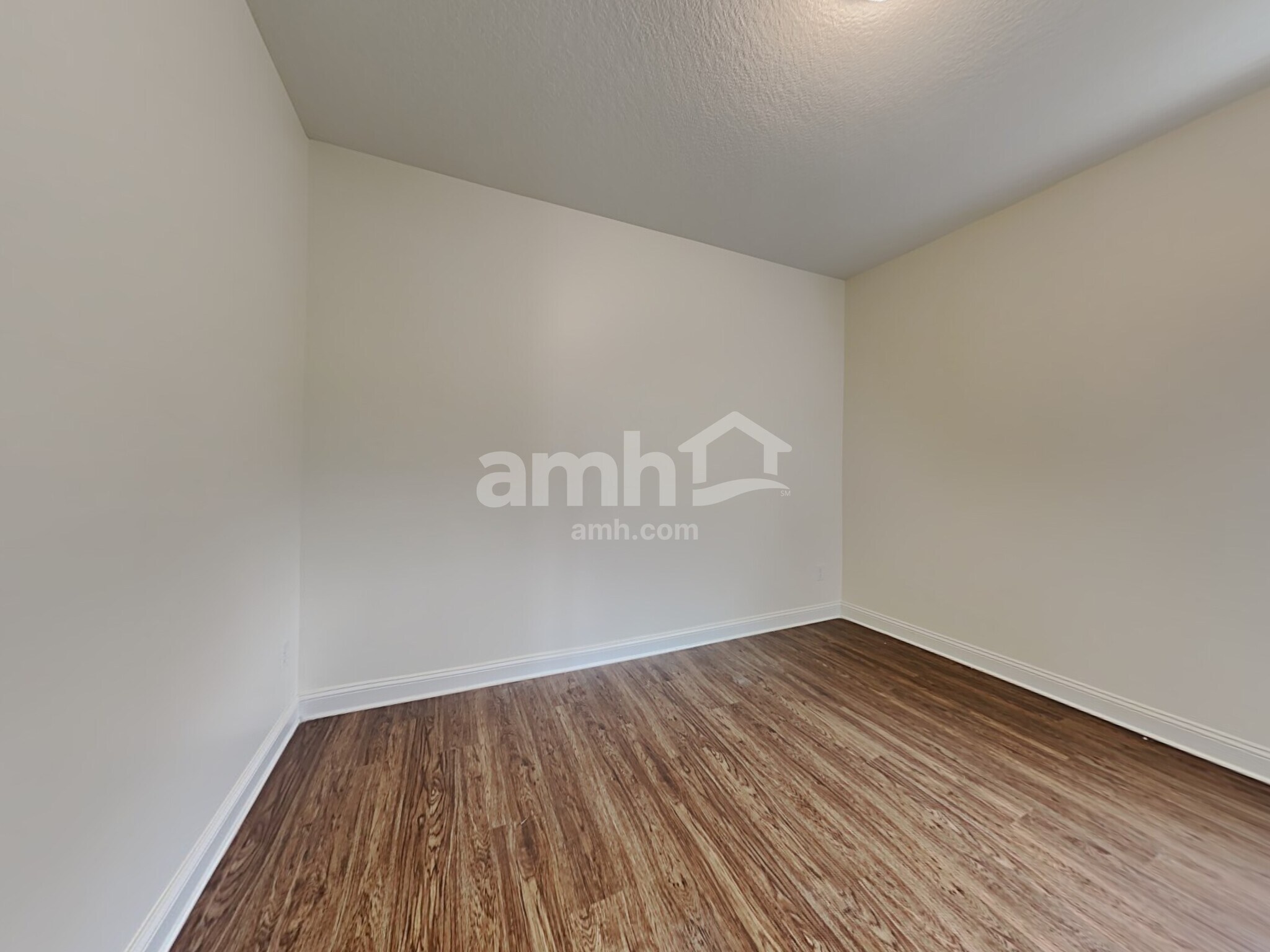 Building Photo - 917 Sunny Stroll Dr