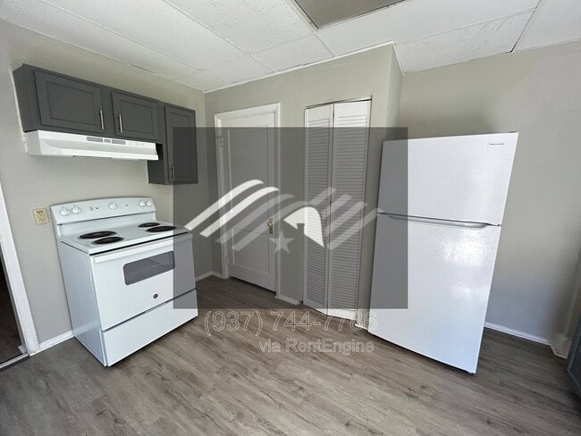 Building Photo - 2212 Calumet St