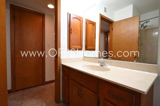 Building Photo - Ranch Style Home in Niceville