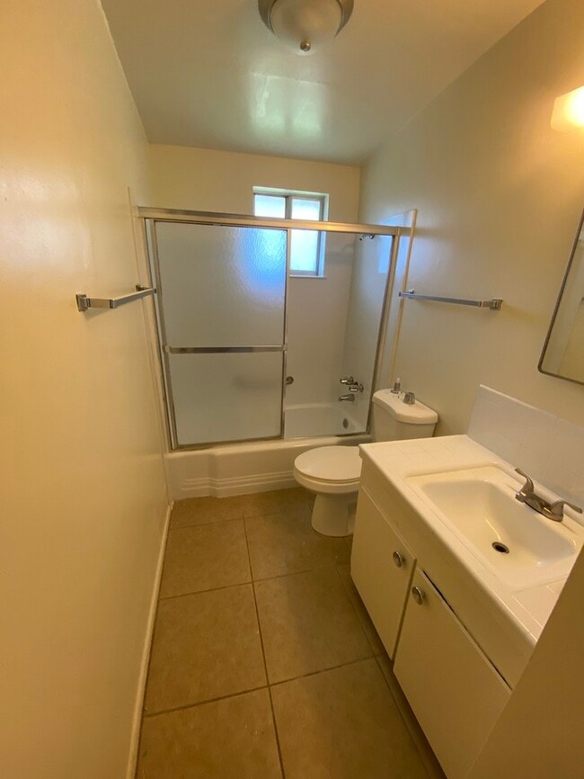 Building Photo - Townhome For Rent