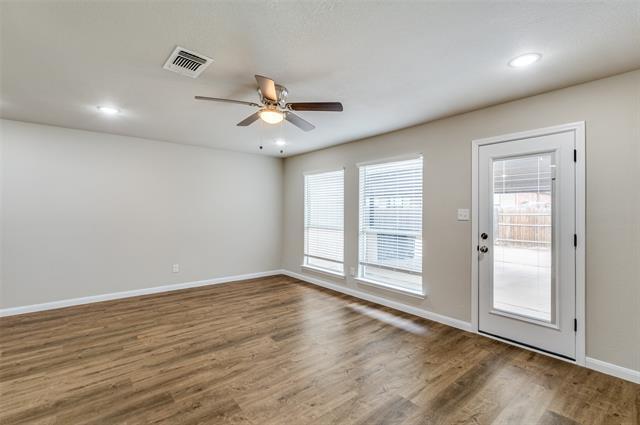 Building Photo - 5700 Giddyup Ln