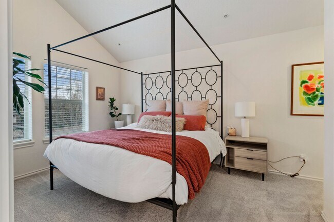 Building Photo - Bethany Beauty! 2 Bed 2.5 Bth + Office Townhome + 2 Car Garage + W/D + Wi-Fi Included