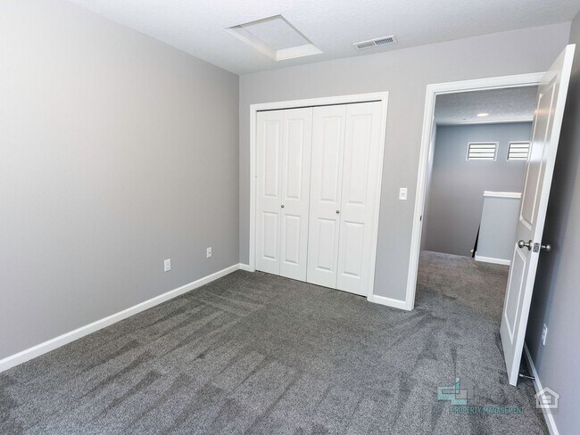 Building Photo - Spacious 4 Bedroom Home with Solar Power Near Cooper Mountain Nature Park